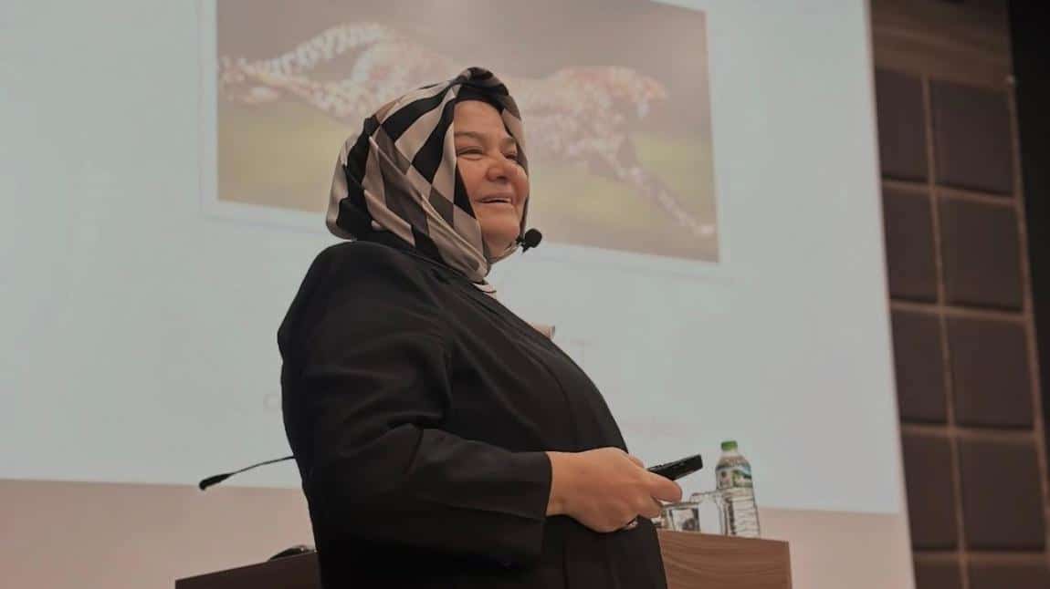 Prof. Dr. Ayşen Gürcan Hocamız, Öğrencilerimize Yönelik Kapsamlı ve İlham Verici Bir Seminer Gerçekleştirdi